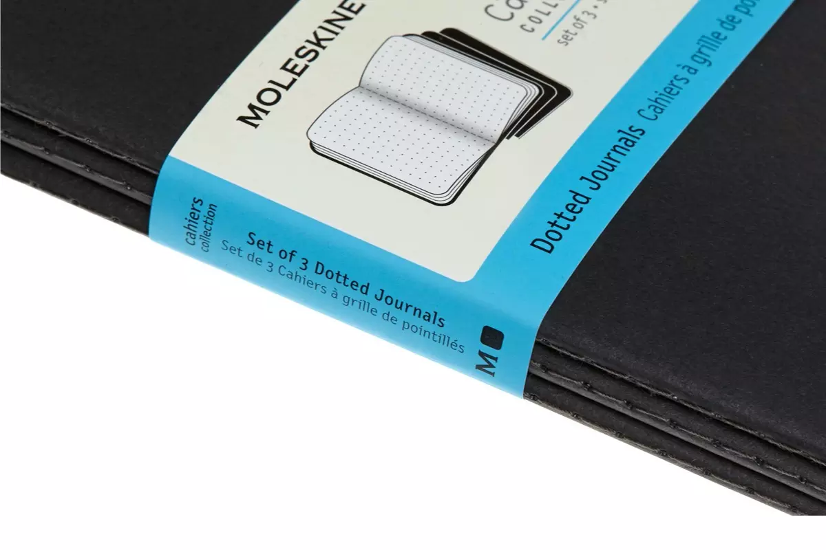 Een Moleskine Cahier Dotted Notebook Large Black koop je bij Moleskine.nl